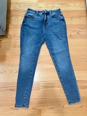 Classic High-Rise Blue Women’s Jeans